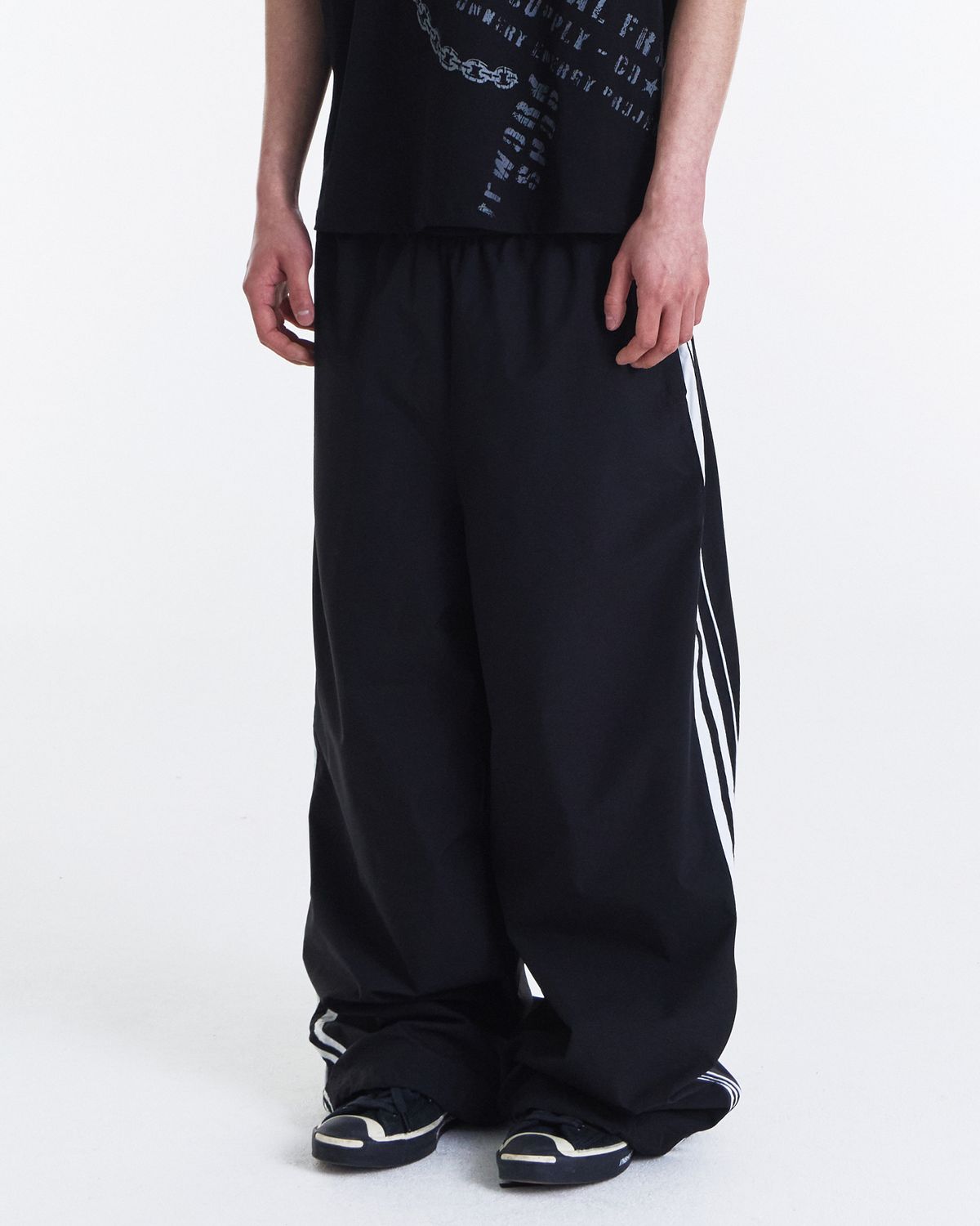 기철(KICHUL) Layer Side Line Track Pants (Black)