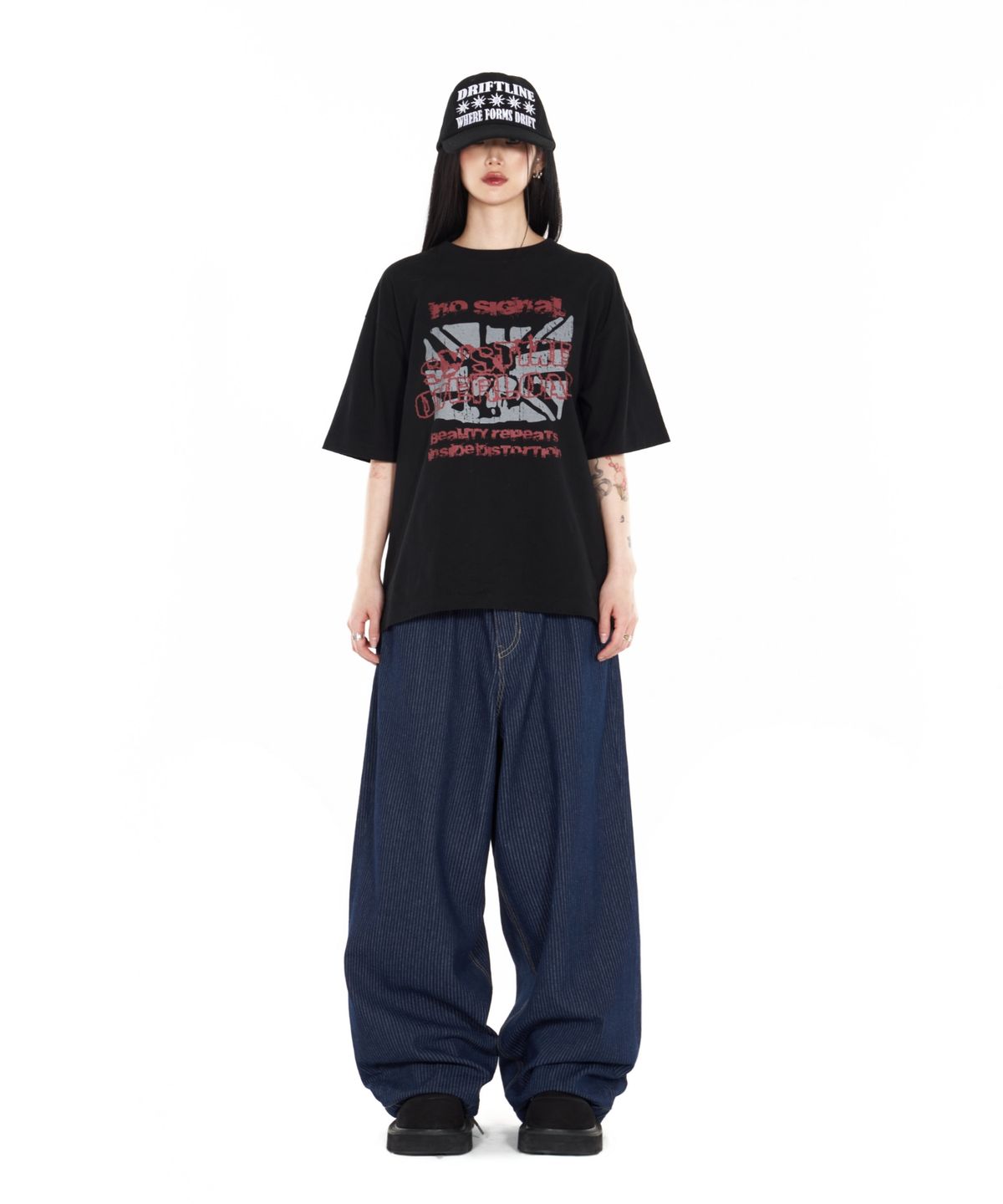 아이돈워너셀(IDWS) No Signal T-Shirt Black