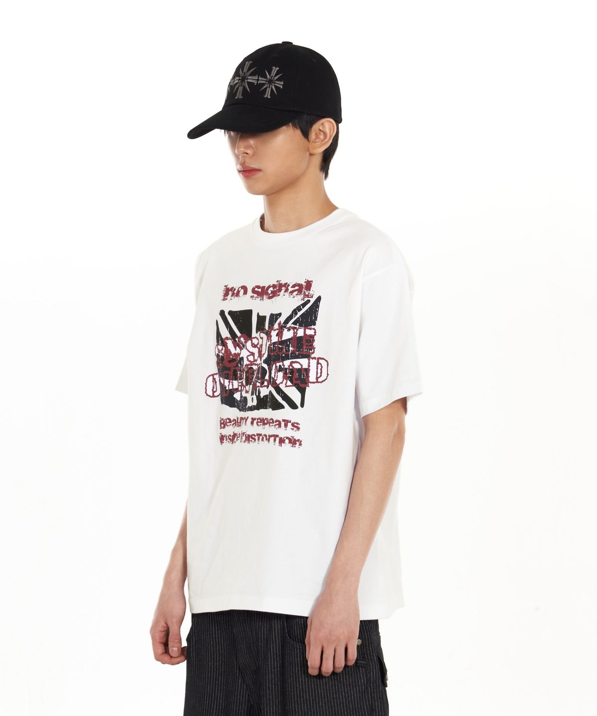아이돈워너셀(IDWS) No Signal T-Shirt White