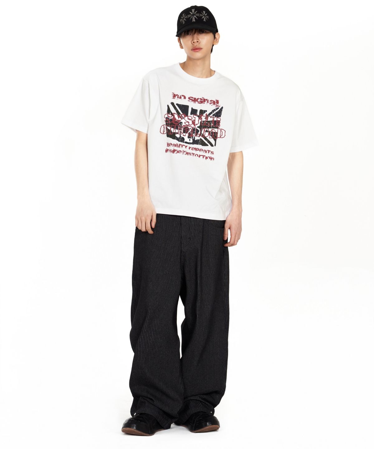 아이돈워너셀(IDWS) No Signal T-Shirt White
