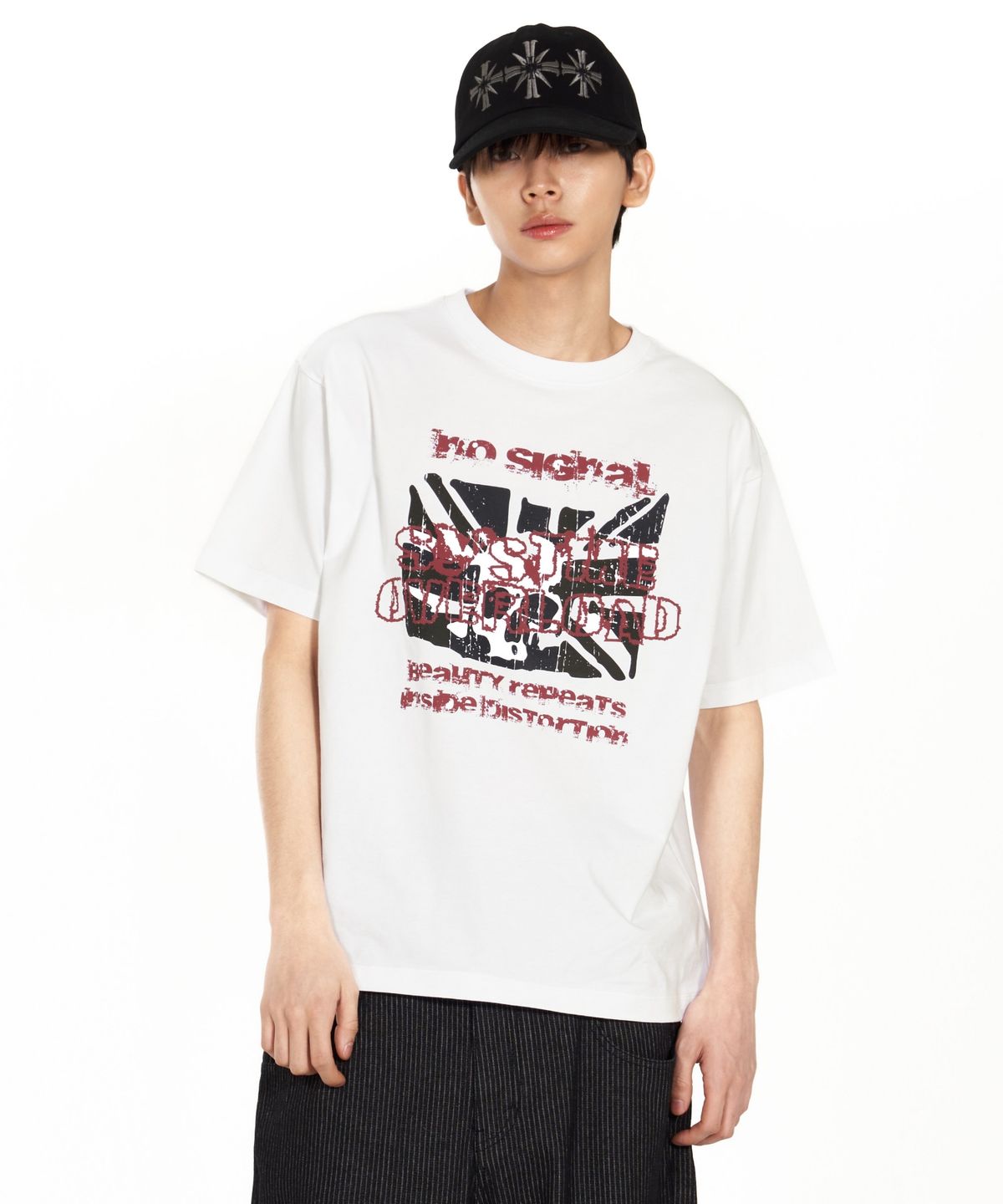 아이돈워너셀(IDWS) No Signal T-Shirt White