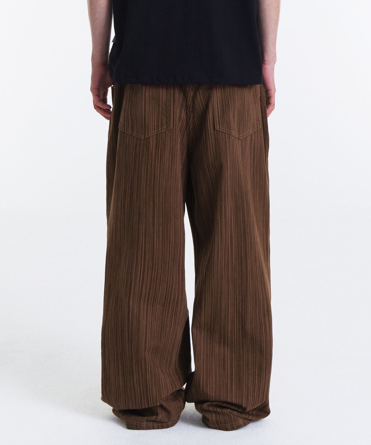 기철(KICHUL) Slub Jacquard Stripe Wide Pants (Brown)