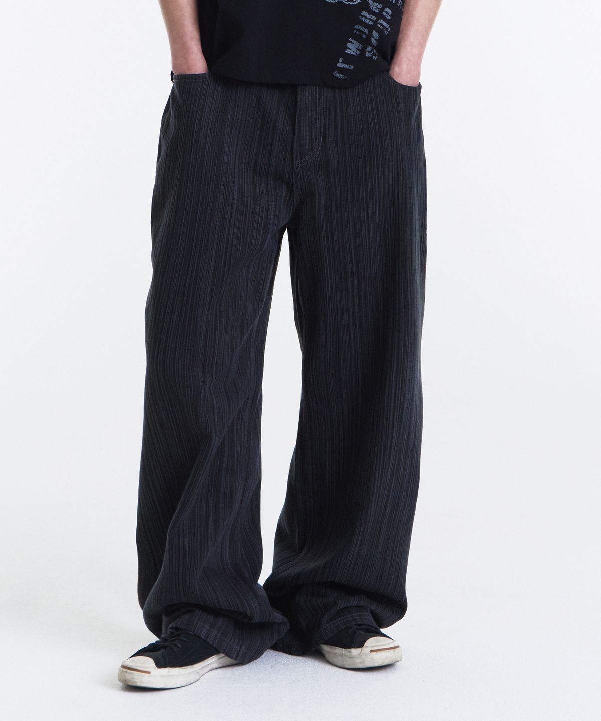 기철(KICHUL) Slub Jacquard Stripe Wide Pants (Black)
