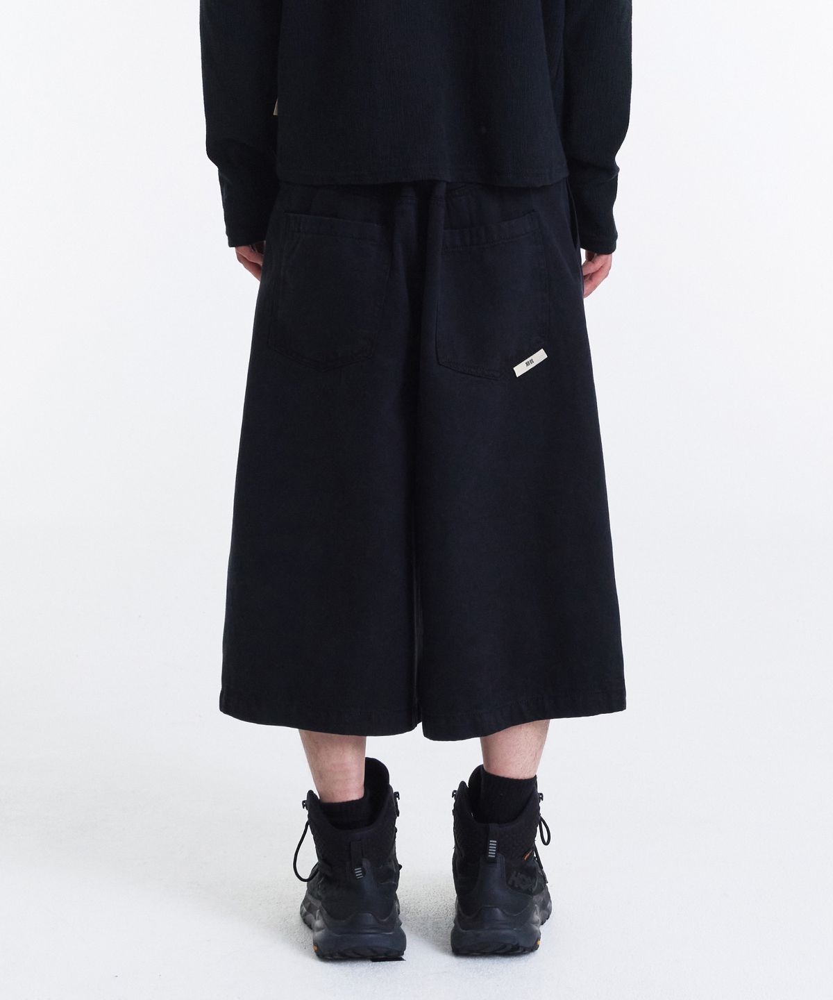 기철(KICHUL) Double Waist Bermuda Cotton Pants (Black)