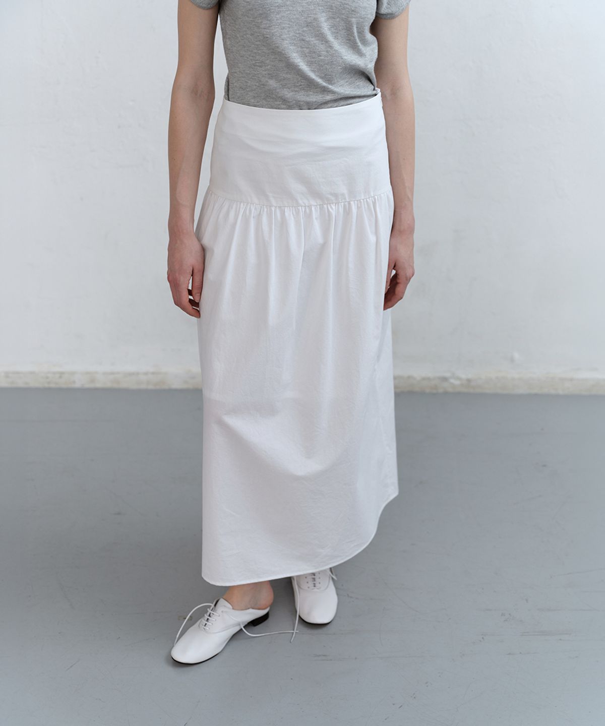 로우타이드(LOW TIDE) COTTON SHIRRING SKIRT [WHITE]