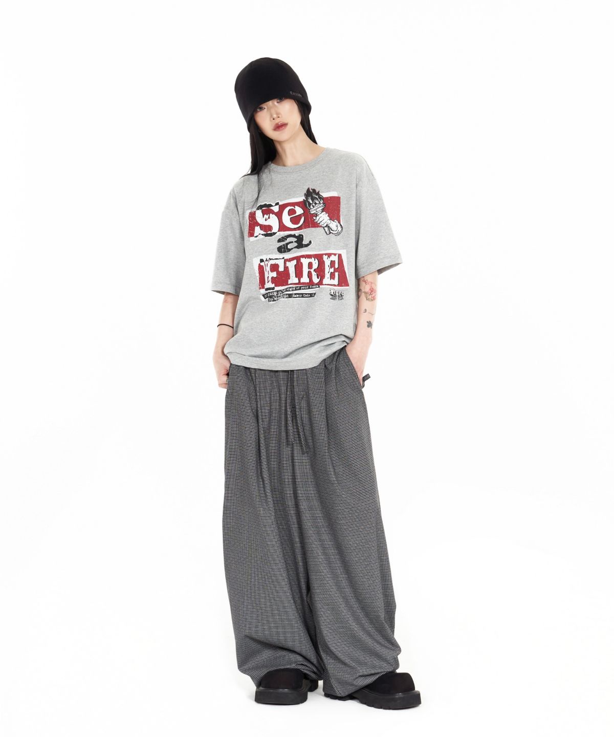 아이돈워너셀(IDWS) Set Fire T-Shirt Gray