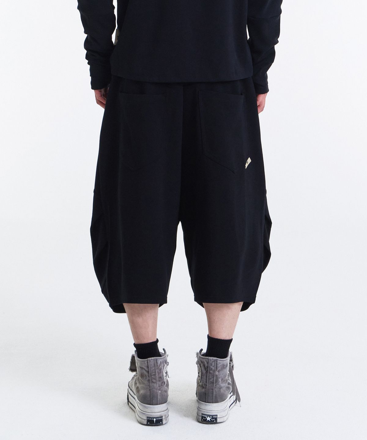 기철(KICHUL) Flow Knee Bermuda Sweat Pants (Black)