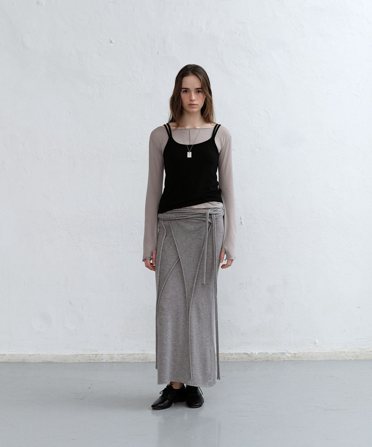 로우타이드(LOW TIDE) DOUBLE STRAP SLEEVELESS TOP [BLACK]
