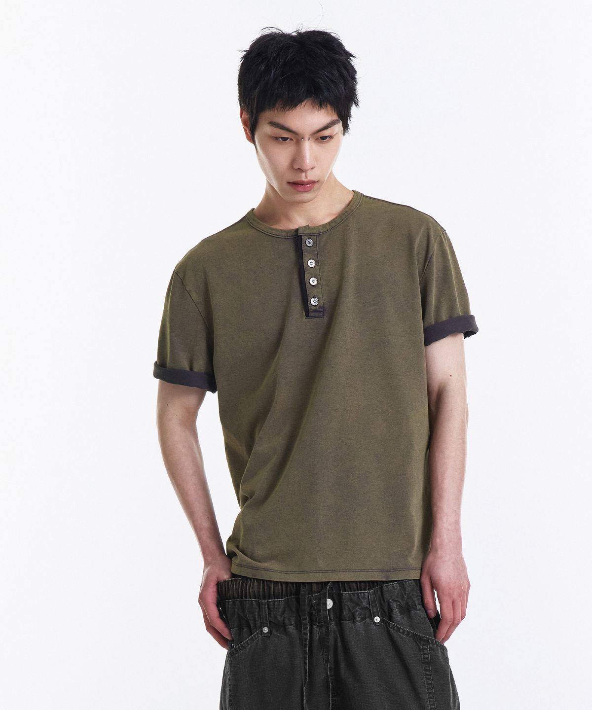 기철(KICHUL) Military Salt Henley T-shirt (Washed Brown)