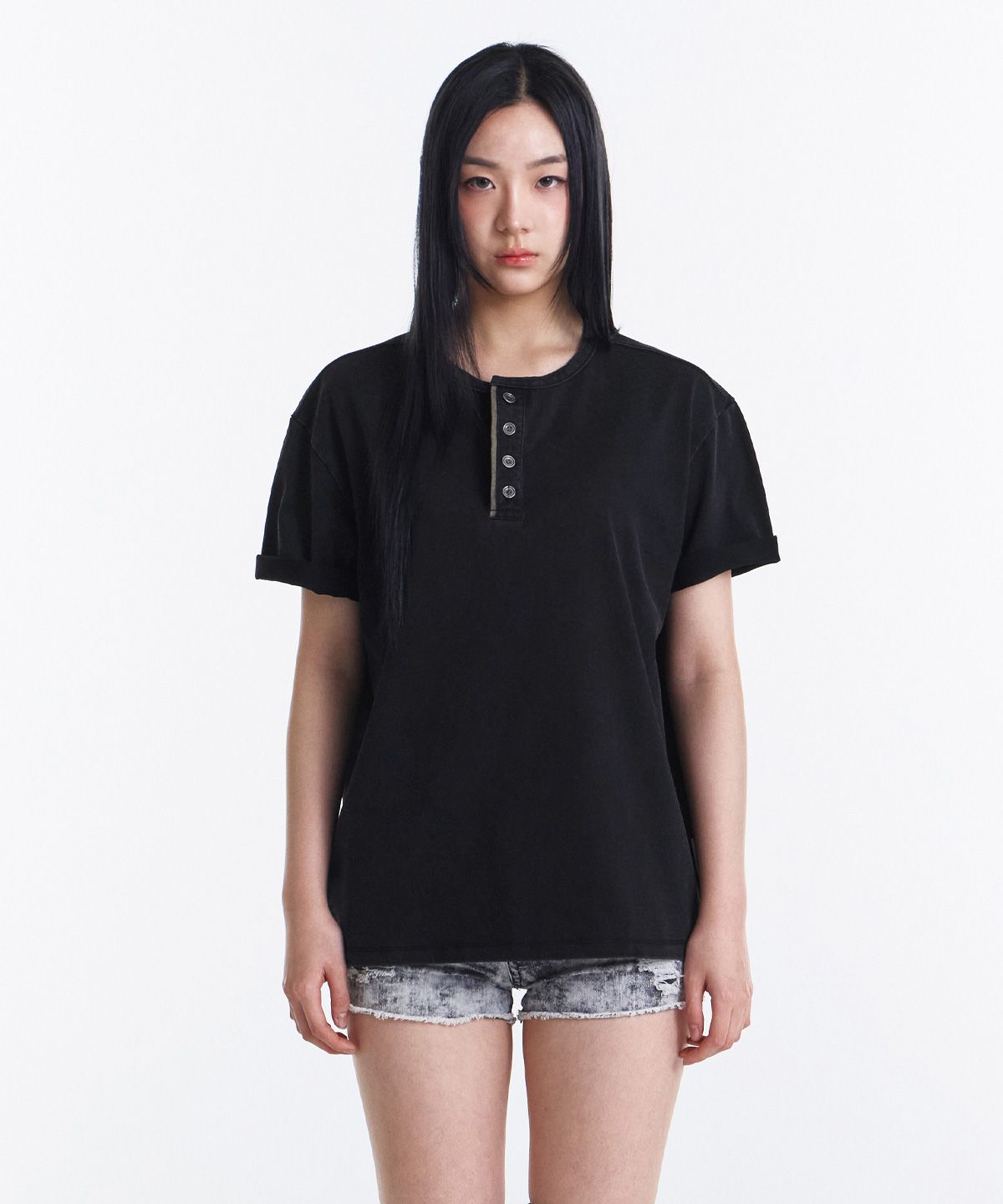 기철(KICHUL) Military Salt Henley T-shirt (Washed Black)