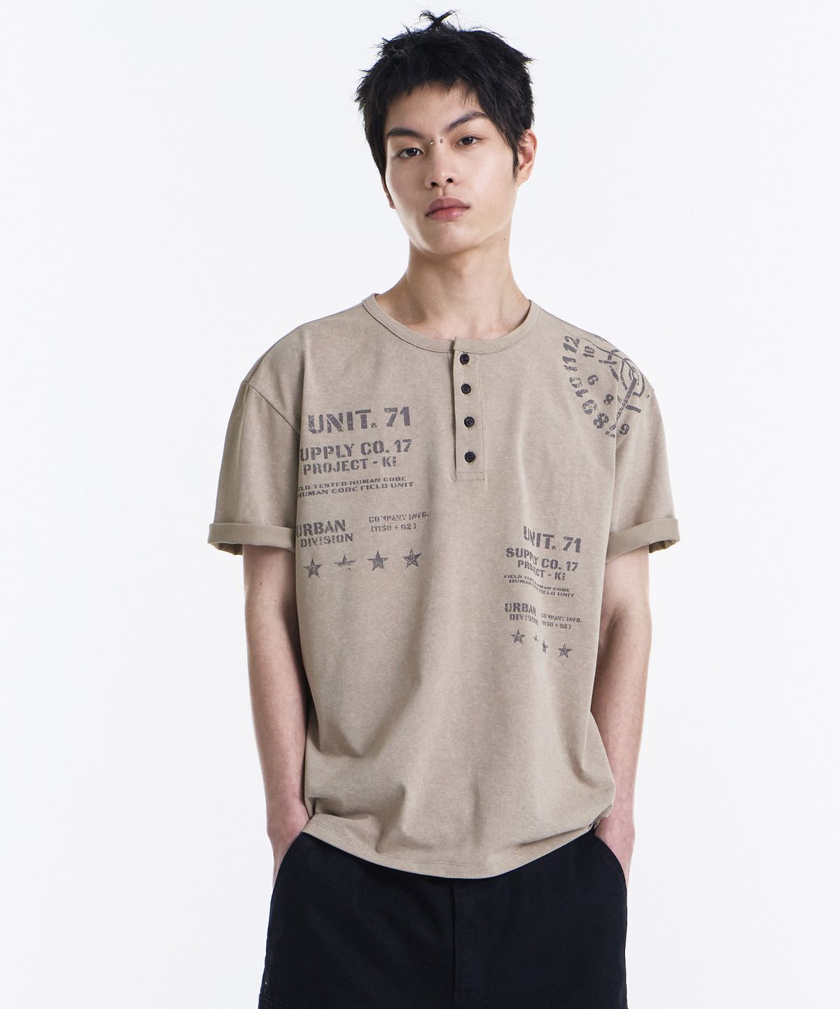 기철(KICHUL) Proto Sight Henley T-shirt (Beige)