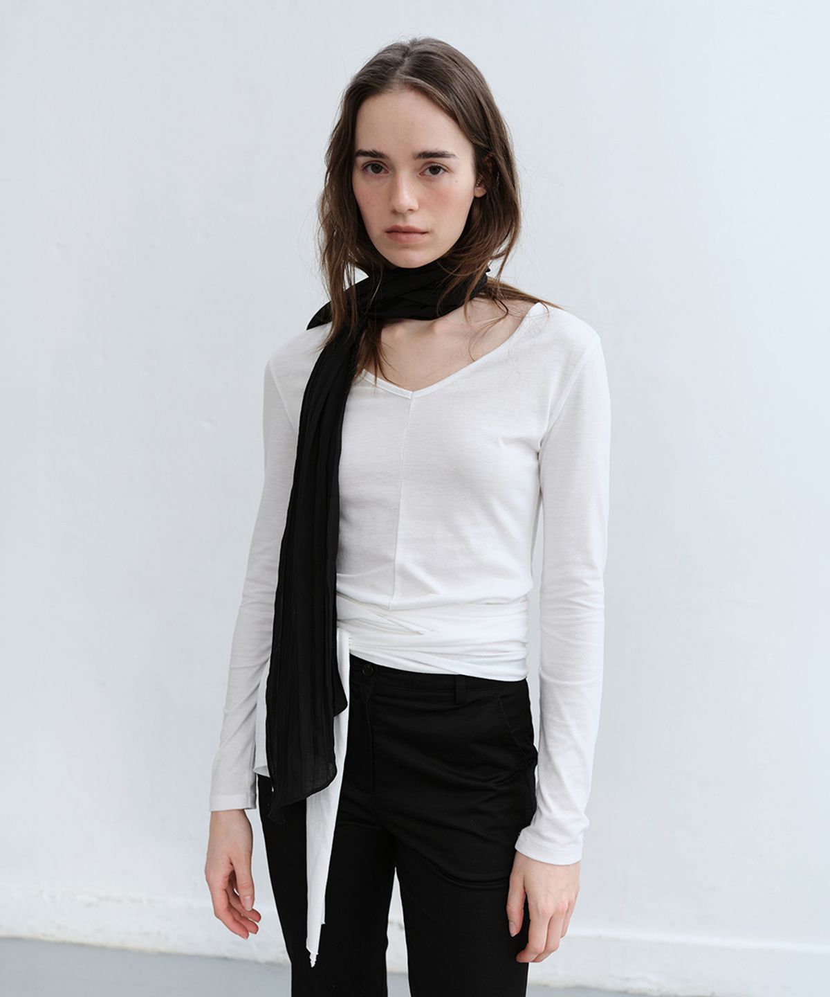 로우타이드(LOW TIDE) V-NECK TIE T-SHIRT [WHITE]
