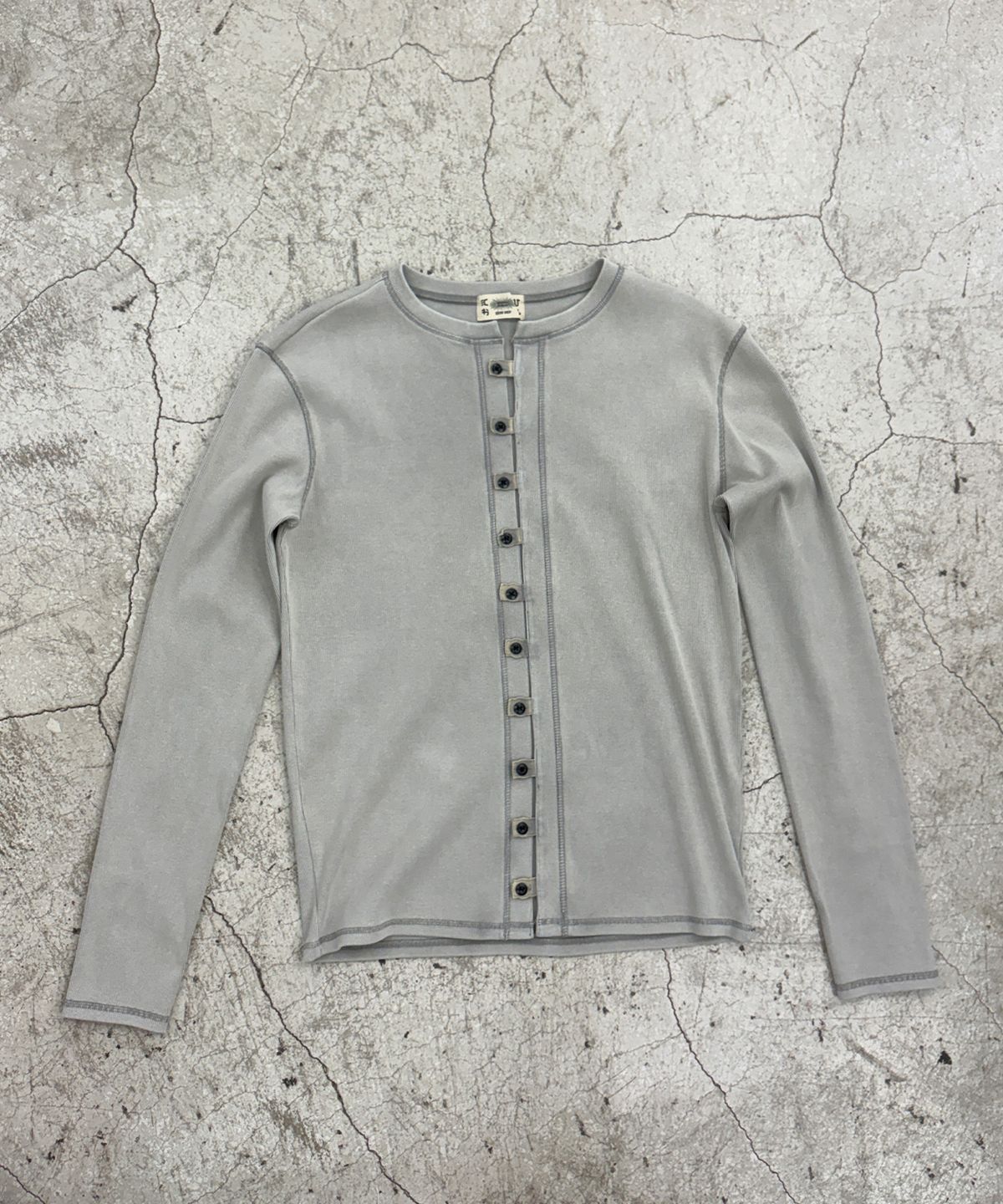 기철(KICHUL) Dense Button Henley Cardigan (Washed Grey)