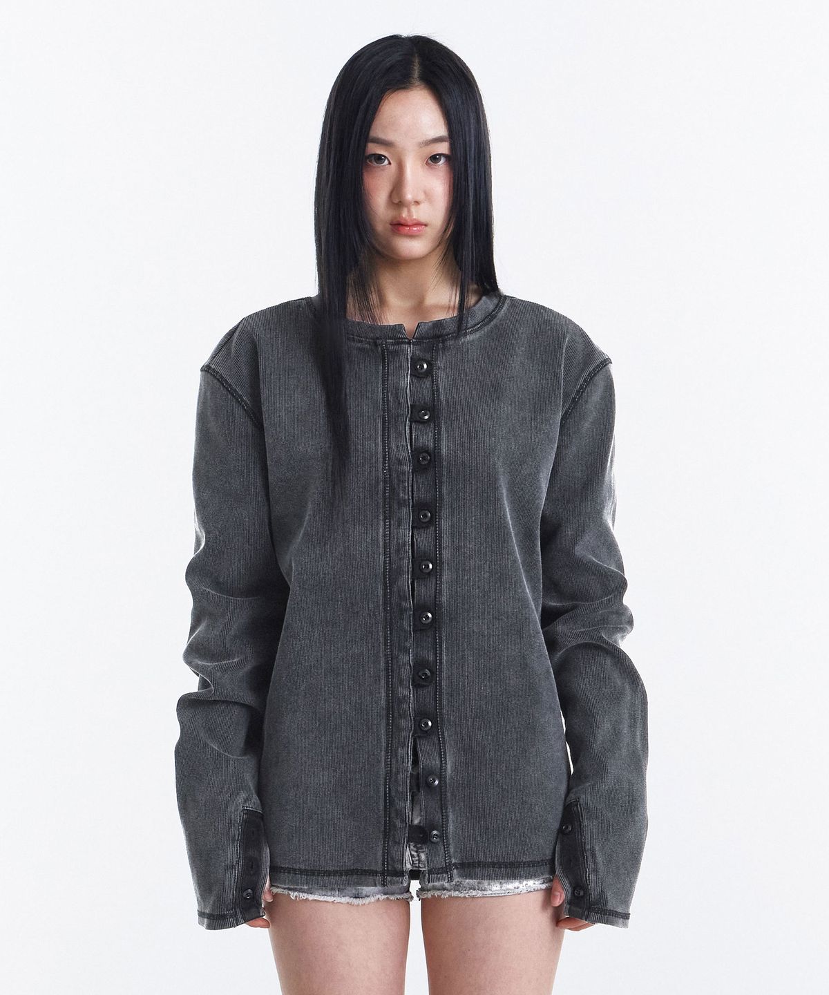 기철(KICHUL) Dense Button Henley Cardigan (Washed Black)
