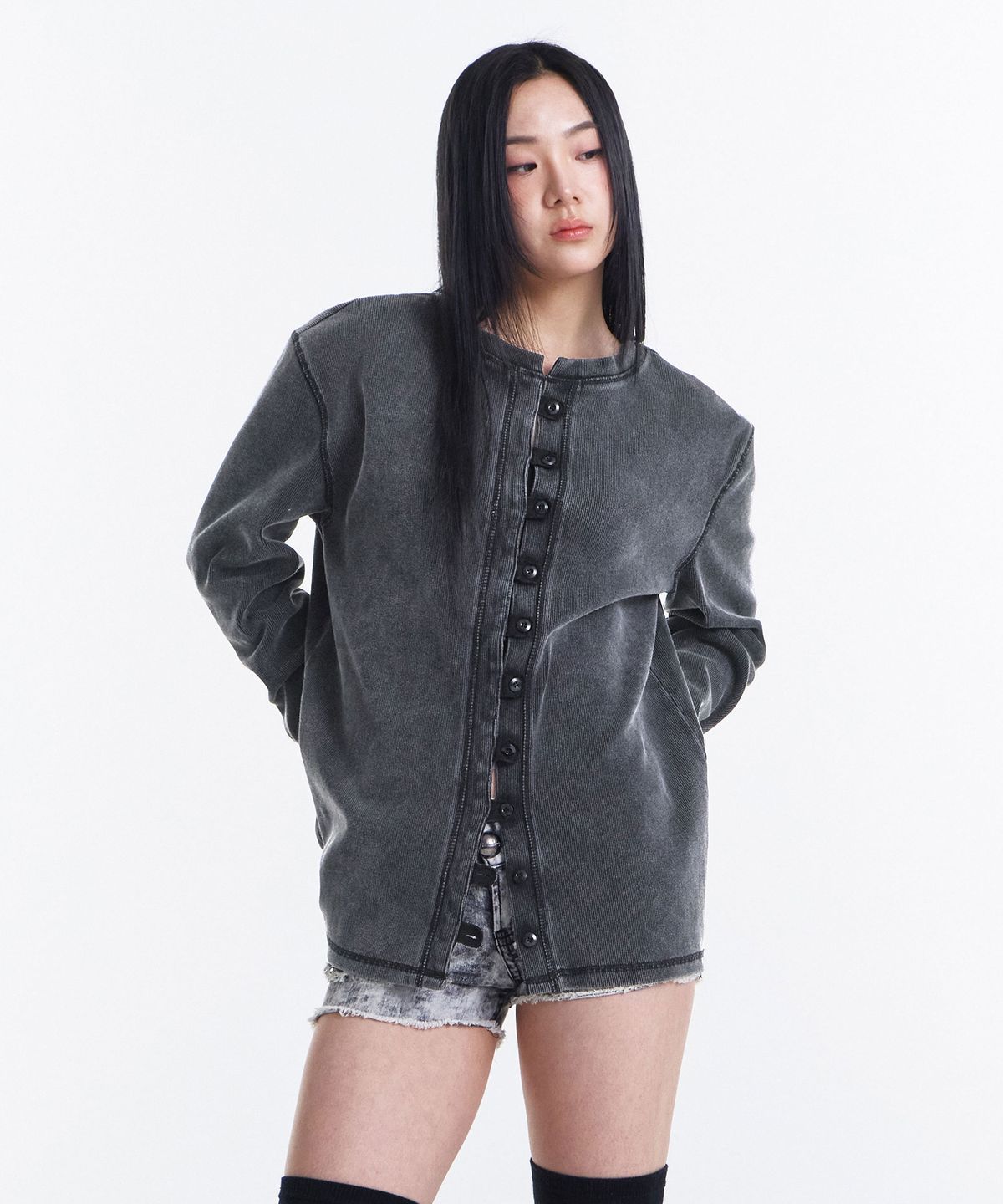 기철(KICHUL) Dense Button Henley Cardigan (Washed Black)