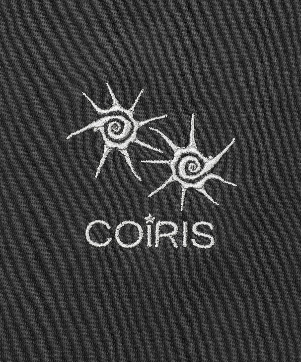 코이리스(COIRIS) 실린 스트라이프 아일렛 포인트 반팔 티 (2컬러)