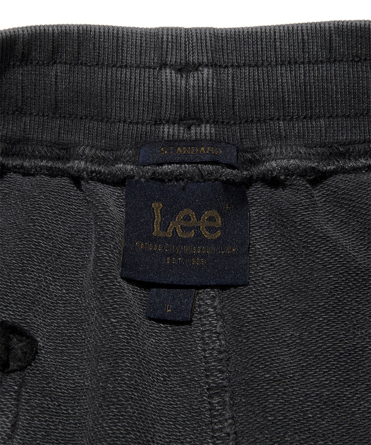 리(LEE) 레이블 다잉 스웻 쇼츠 피그먼트 챠콜