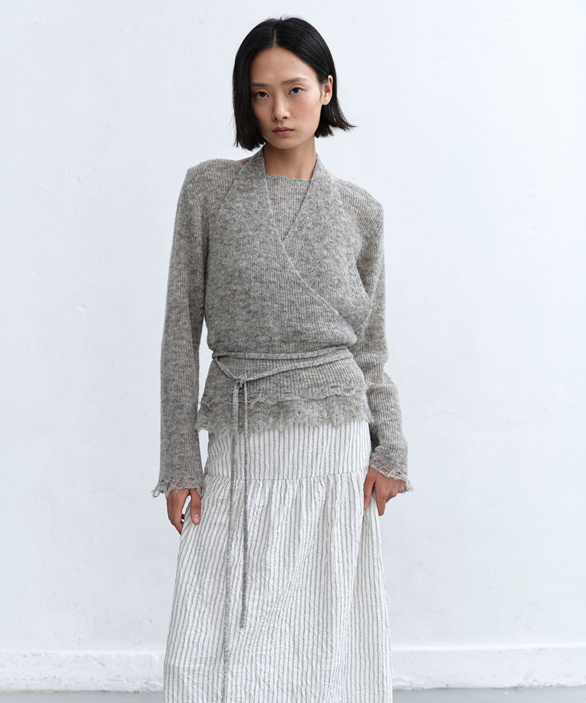 로우타이드(LOW TIDE) RAW EDGE HALTER KNIT [GREY]
