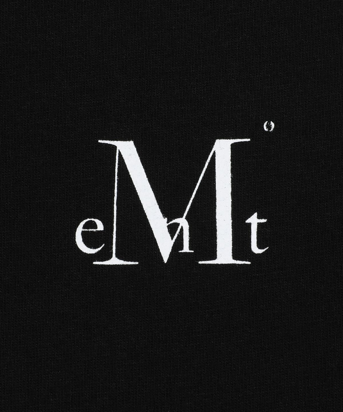무센트(MUCENT) 트레이스 긴팔 티 (2컬러)