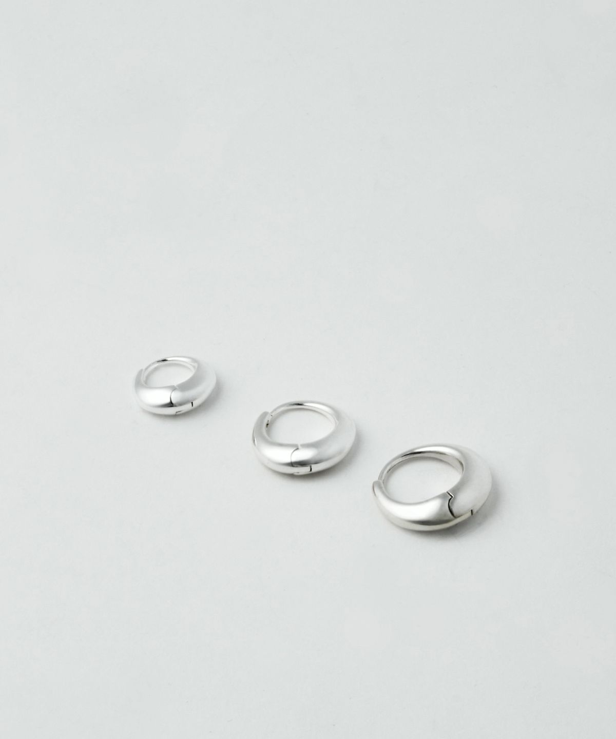 코도(KODO) Large Crescent Hoops