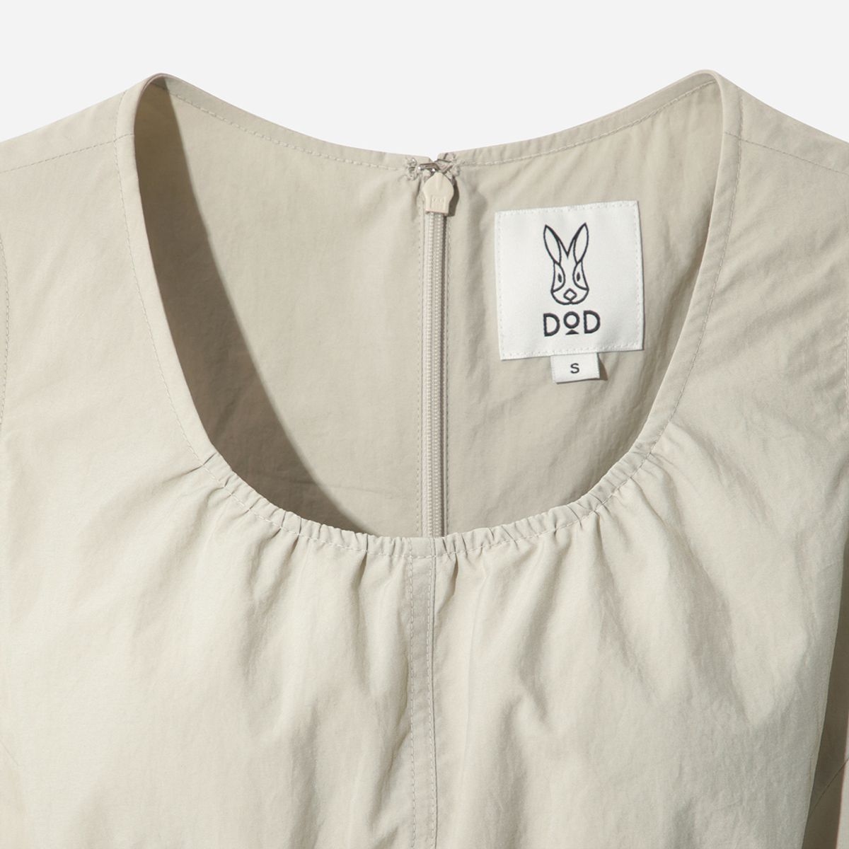 디오디(DOD) 여성) 사라토 슬리브리스 원피스(BEIGE)