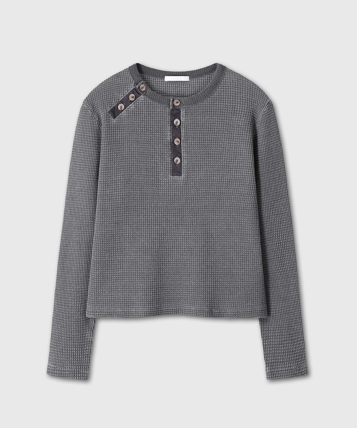 다이브인 우먼(DIVEIN WOMEN) WAIST BUTTON DETAIL WAFFLE HENLEY NECK (CHARCOAL)