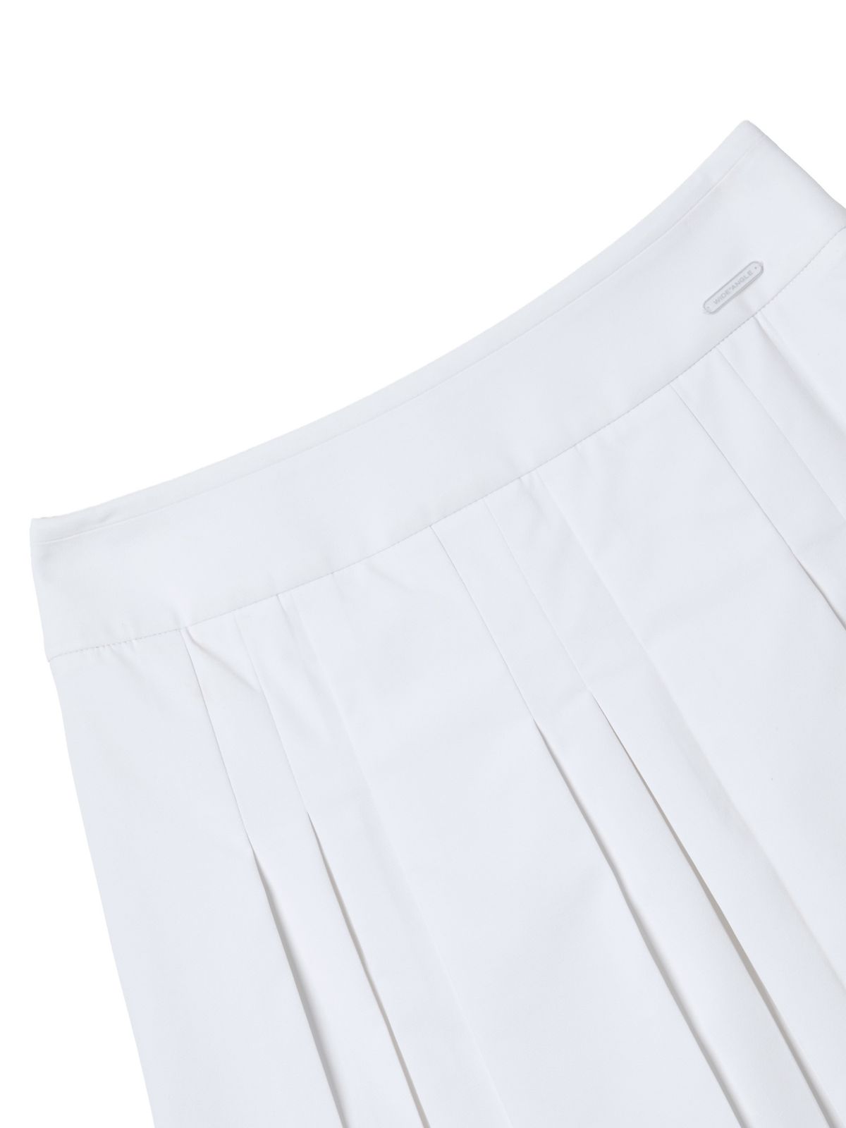 와이드앵글(WIDEANGLE) CO 아트웍포인트 베이직 플리츠 L_White