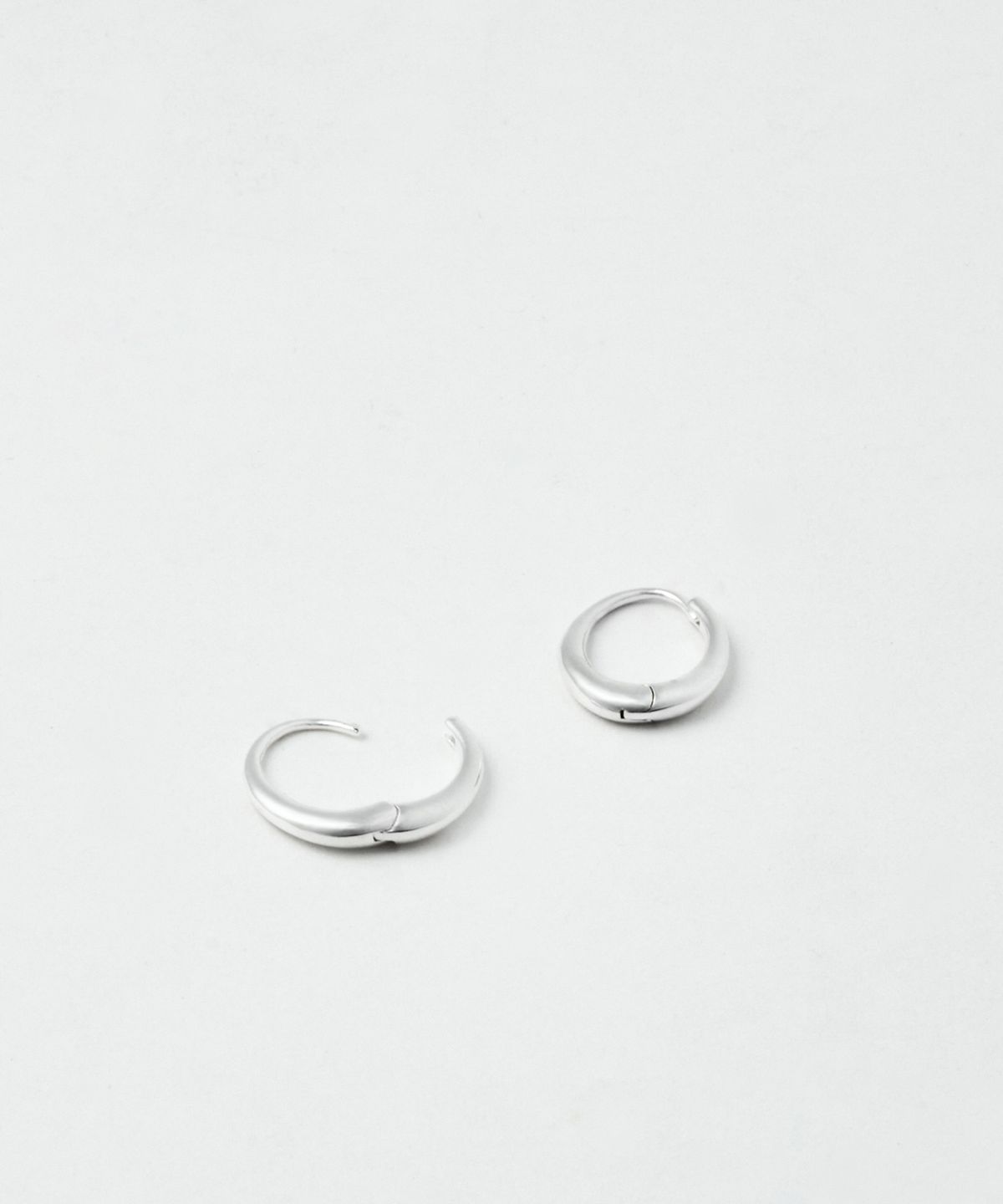 코도(KODO) Medium Oval Hoops
