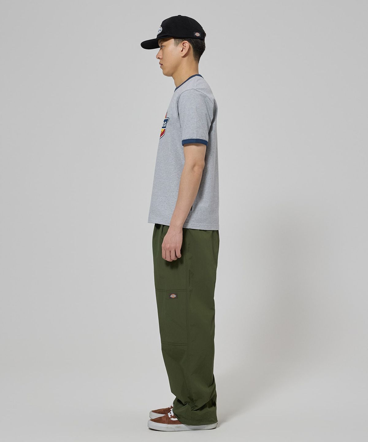 디키즈(DICKIES) 투 턱 라이트 나일론 팬츠 Olive