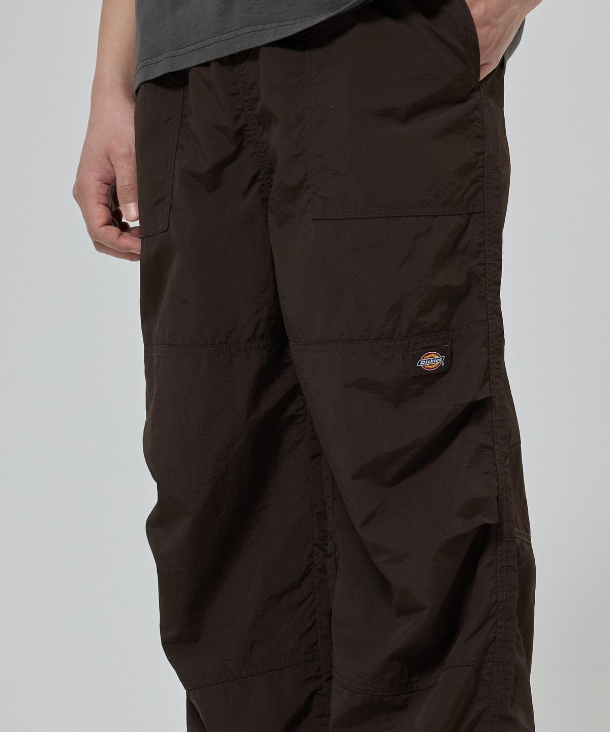 디키즈(DICKIES) 퍼티그 라이트 나일론 팬츠 Brown