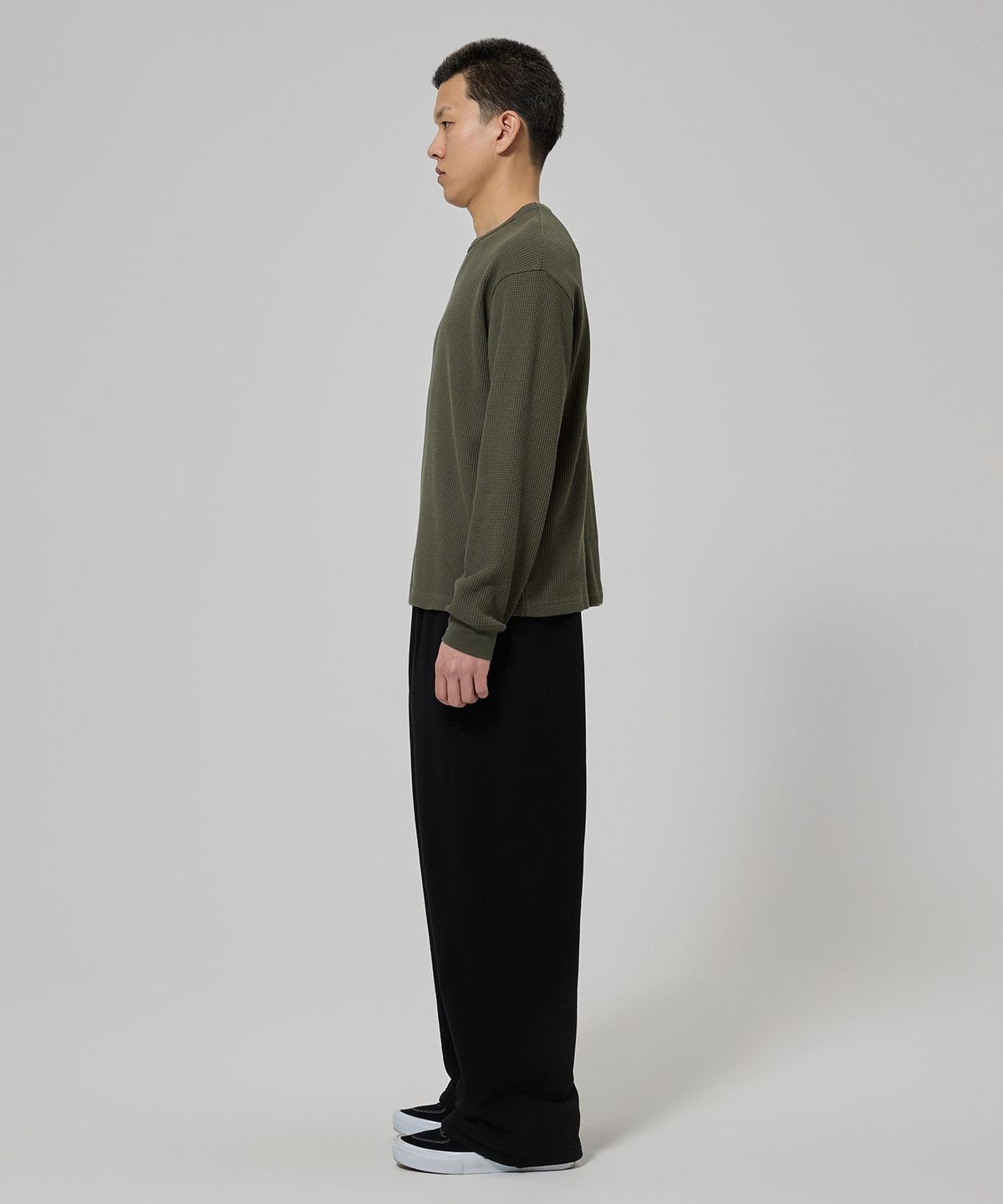 디키즈(DICKIES) 루즈핏 원턱 스웨트 팬츠 Black