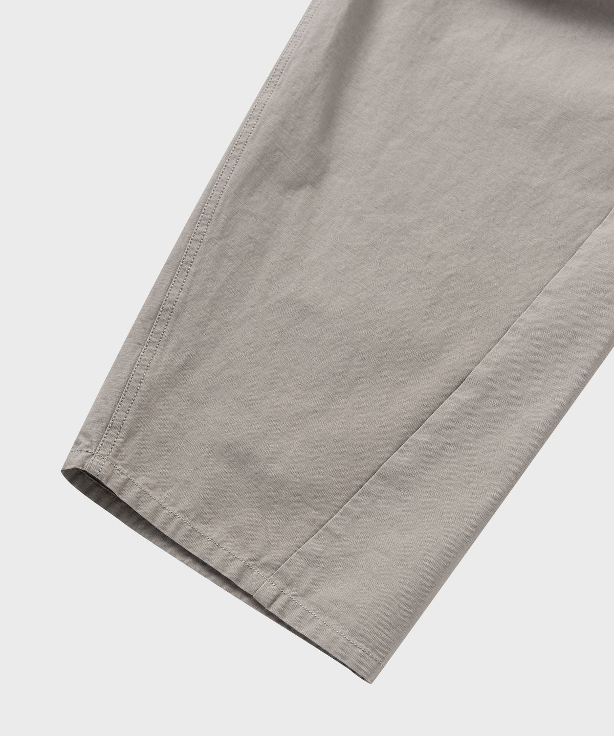 넌블랭크(NONBLANK) 워시드 와이드 커브드 카고 팬츠_BEIGE