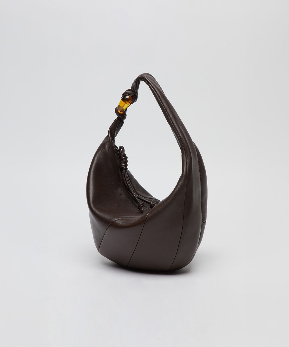 아카이브앱크(ARCHIVEPKE) Mini fling twist bag(Choco spread)_OVBAX26014DKB