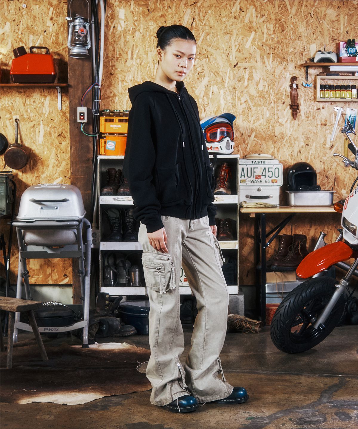 더바이닐하우스(THEVINYLHOUSE) WASHED MILITARY CARGO PANTS(W) BEIGE