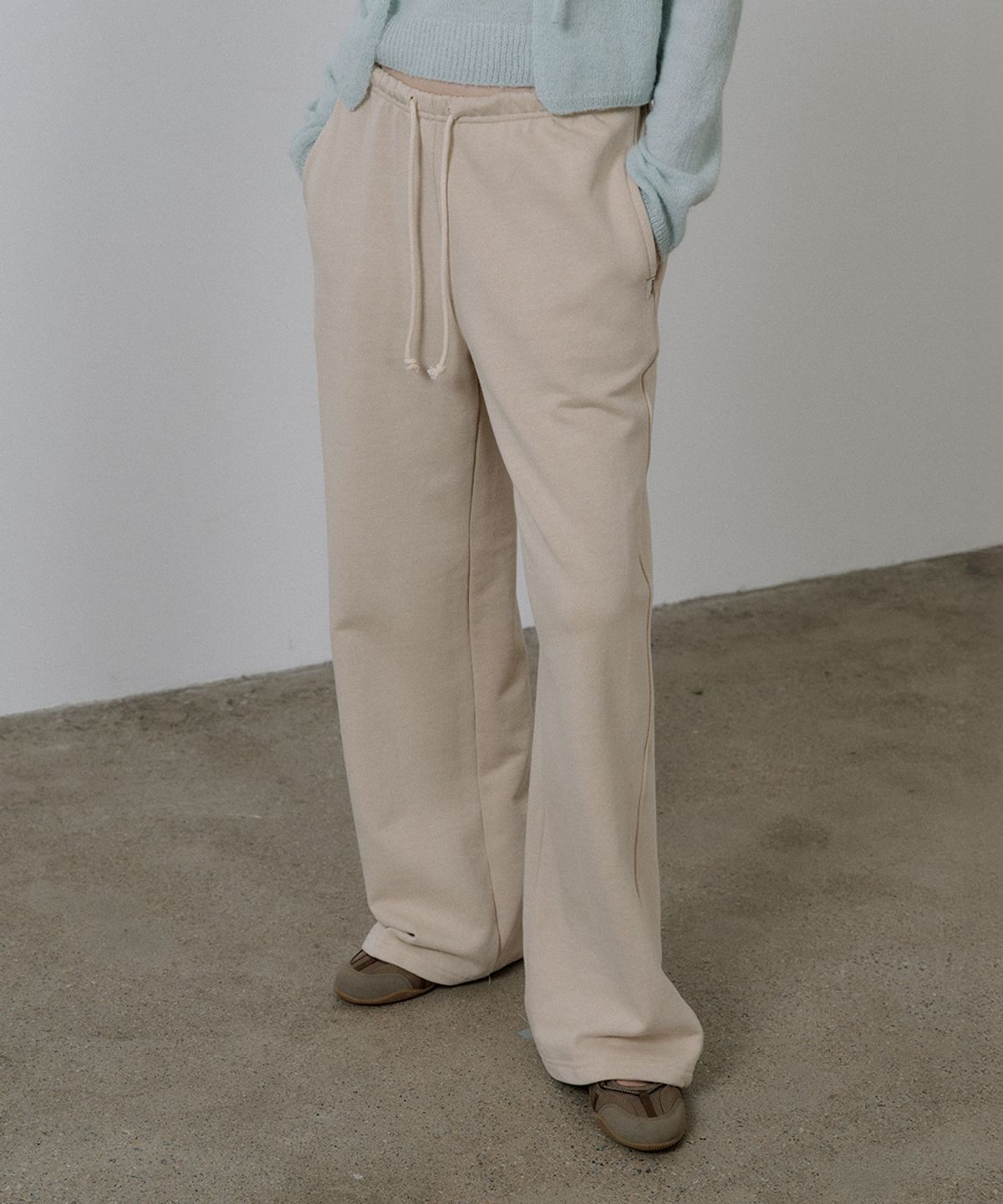 프리버07(FRIVER07) Back logo banding sweatpants [FRSP05PT01]_Beige
