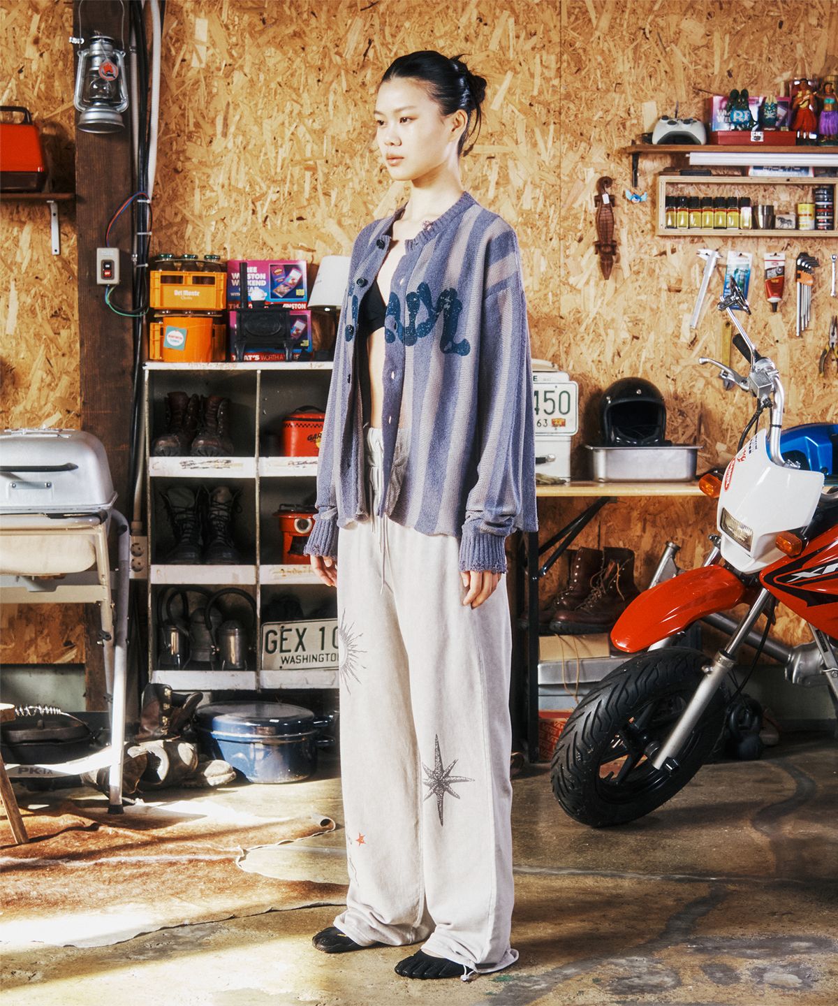 더바이닐하우스(THEVINYLHOUSE) NET MIXED GRUNGE CARDIGAN BLUE