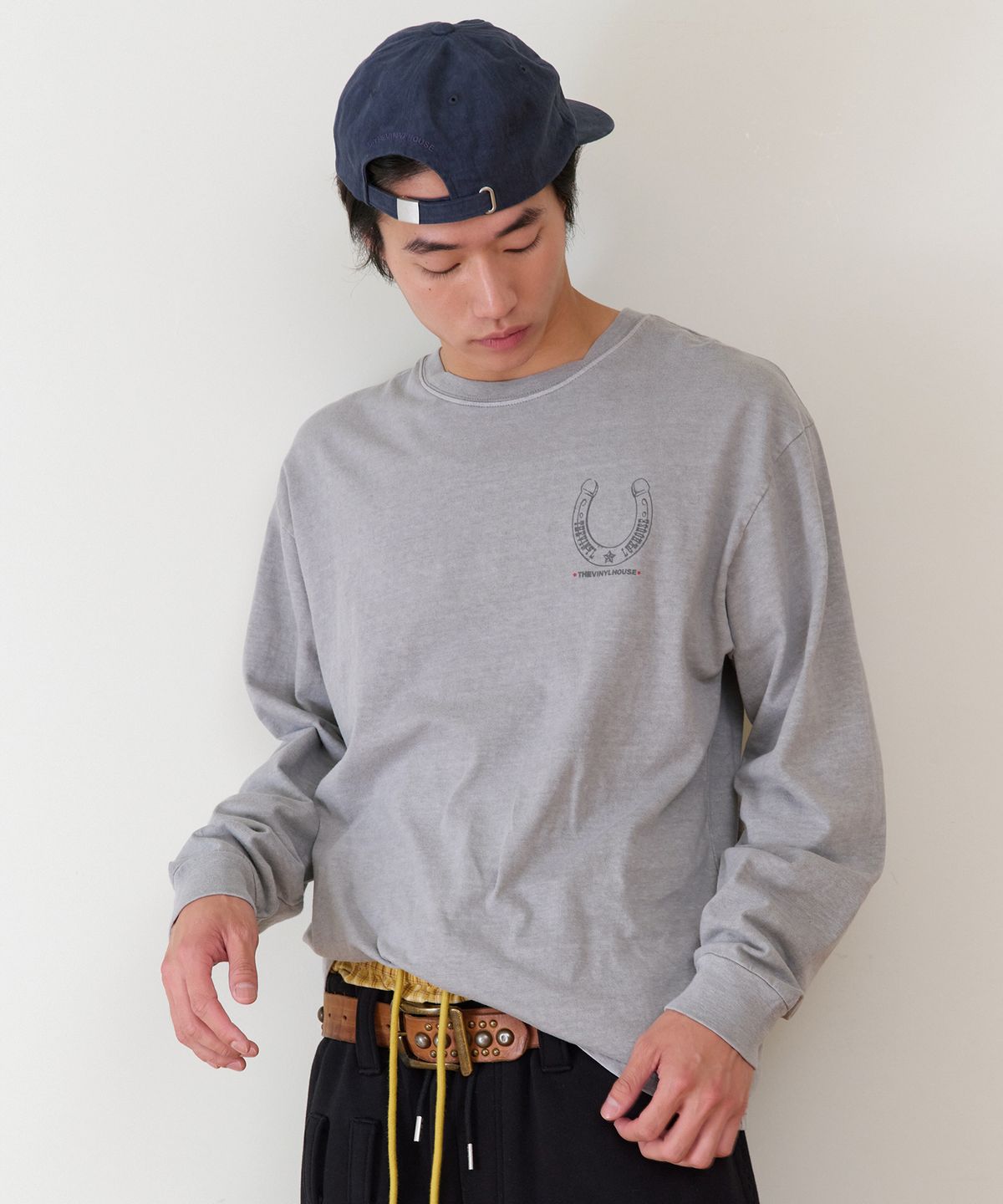더바이닐하우스(THEVINYLHOUSE) LUCKY HOUSE LS TEE GREY