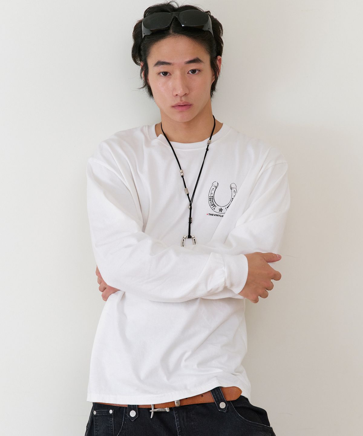 더바이닐하우스(THEVINYLHOUSE) LUCKY HOUSE LS TEE WHITE