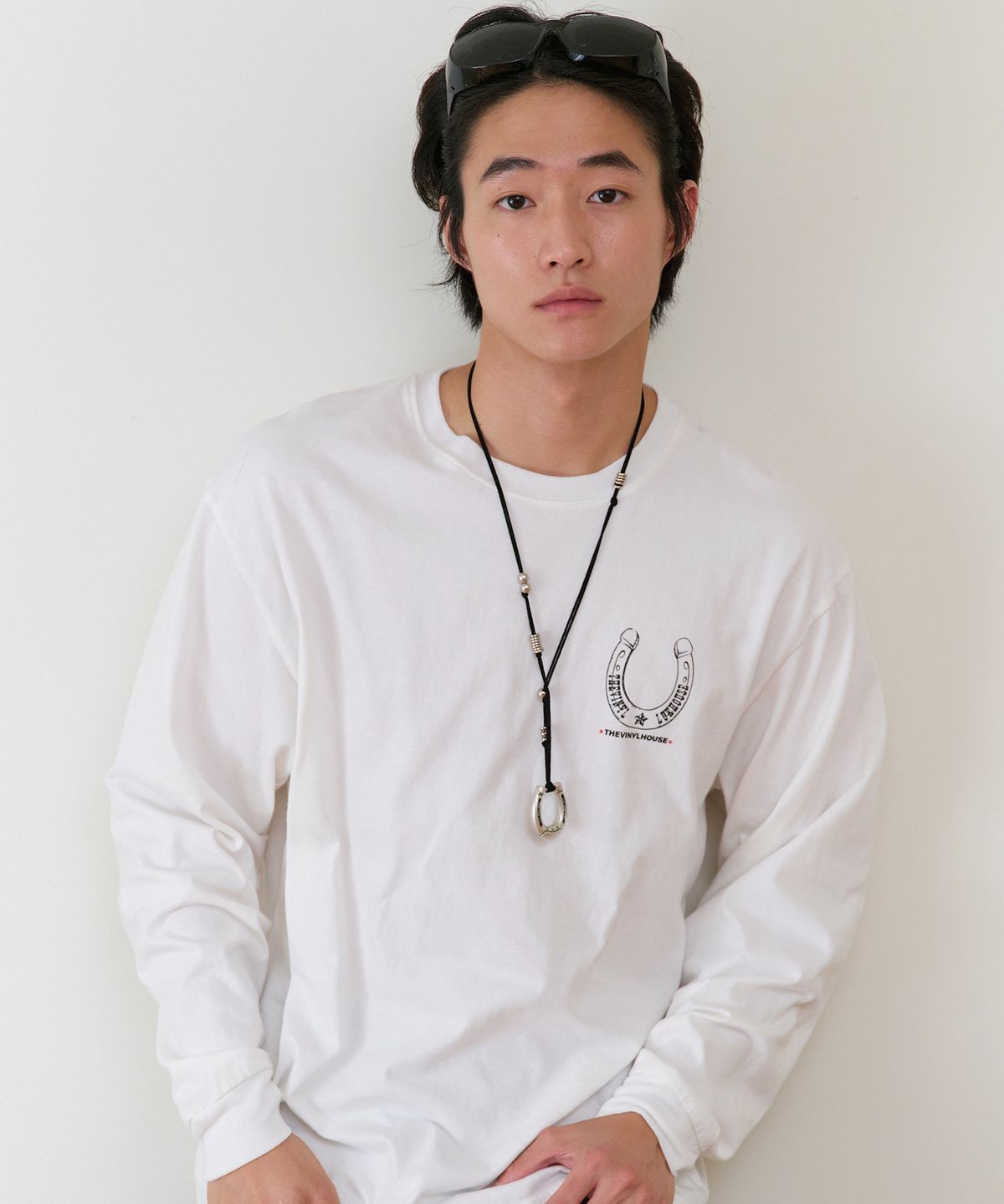 더바이닐하우스(THEVINYLHOUSE) LUCKY HOUSE LS TEE WHITE