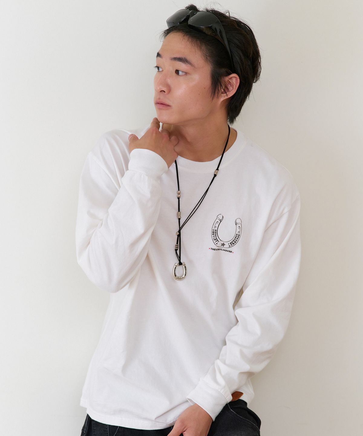 더바이닐하우스(THEVINYLHOUSE) LUCKY HOUSE LS TEE WHITE