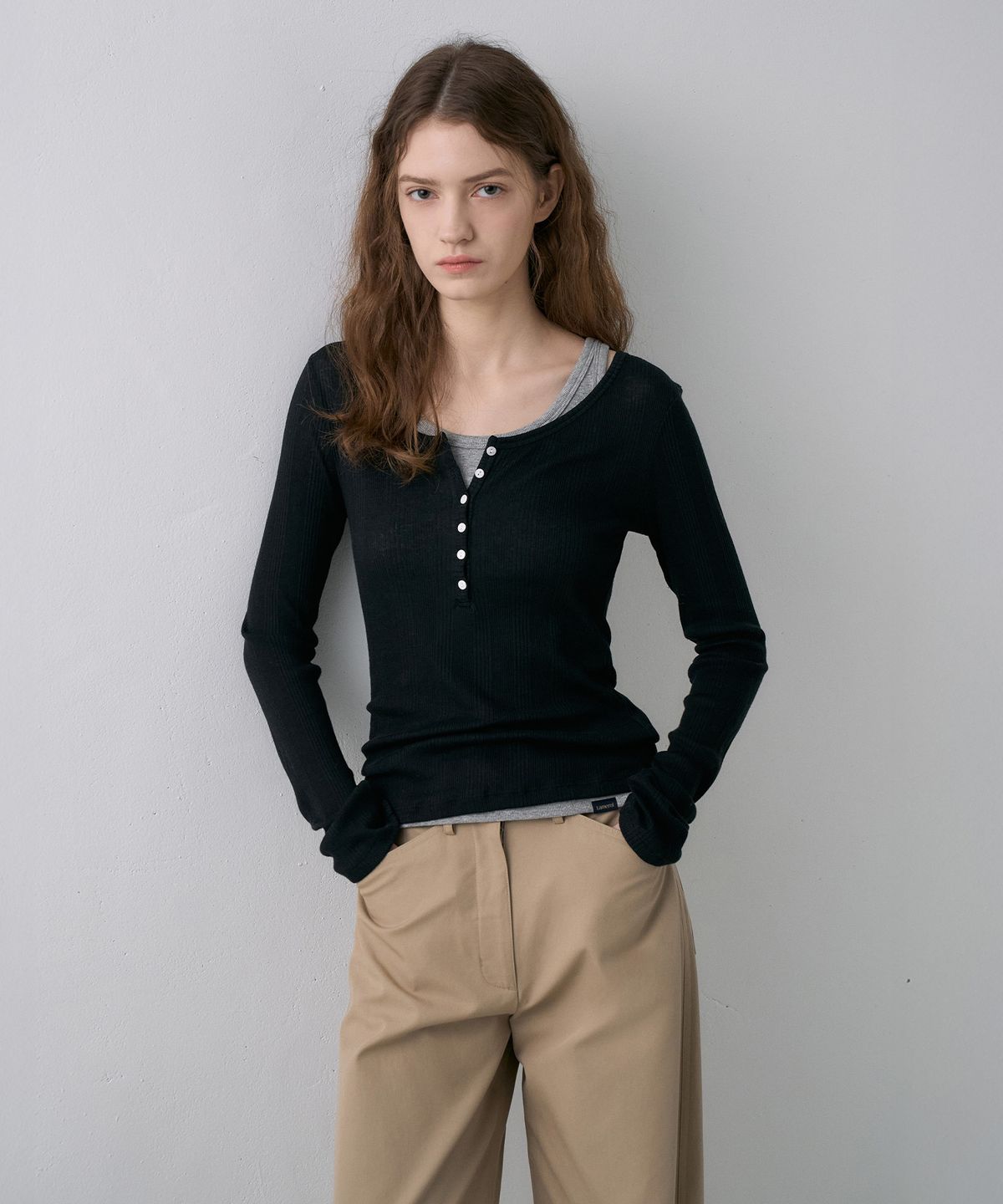 라메레이(LAMEREI) Button U-Neck T-Shirt[LMBFSPTT613]-4color