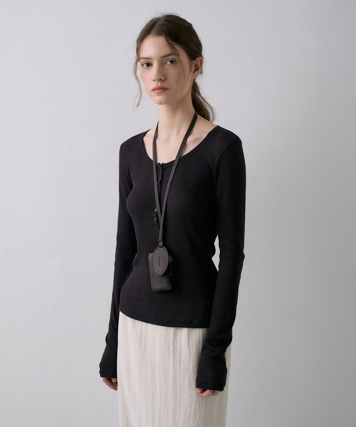 라메레이(LAMEREI) Button U-Neck T-Shirt[LMBFSPTT613]-4color