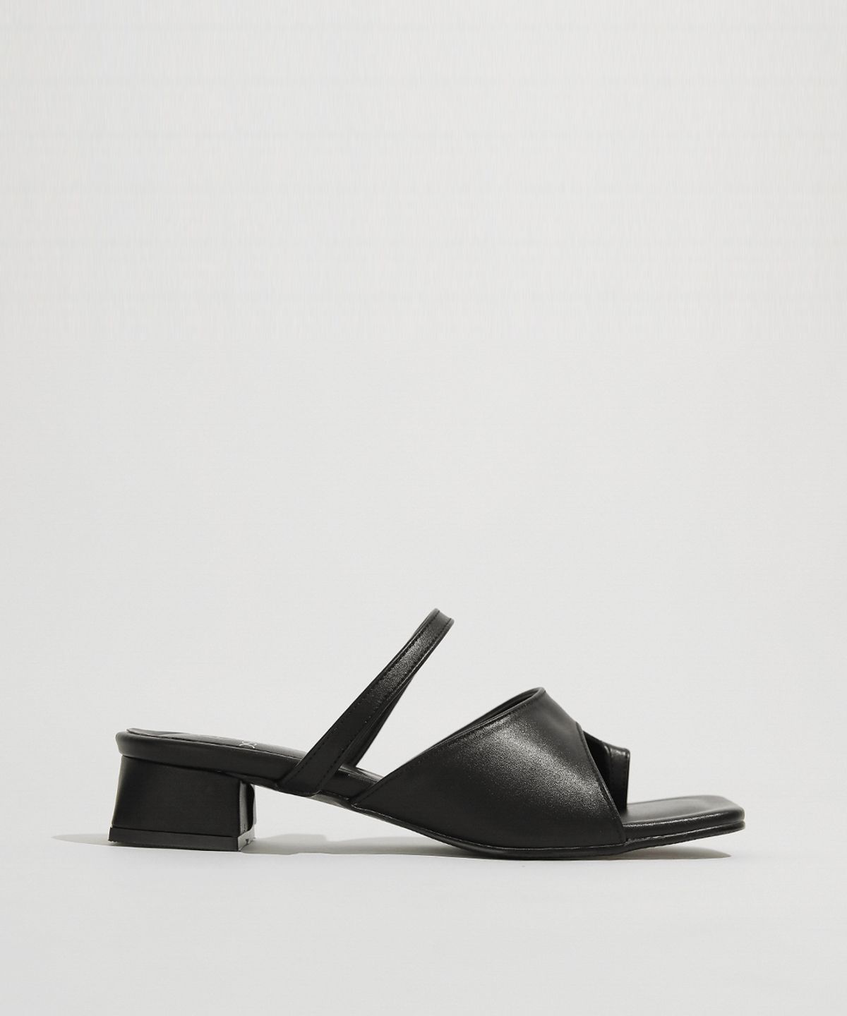 로제니크(ROSENICK) 로히르 스퀘어토 엄지 발등끈 쪼리 (3cm,5cm/4colors)