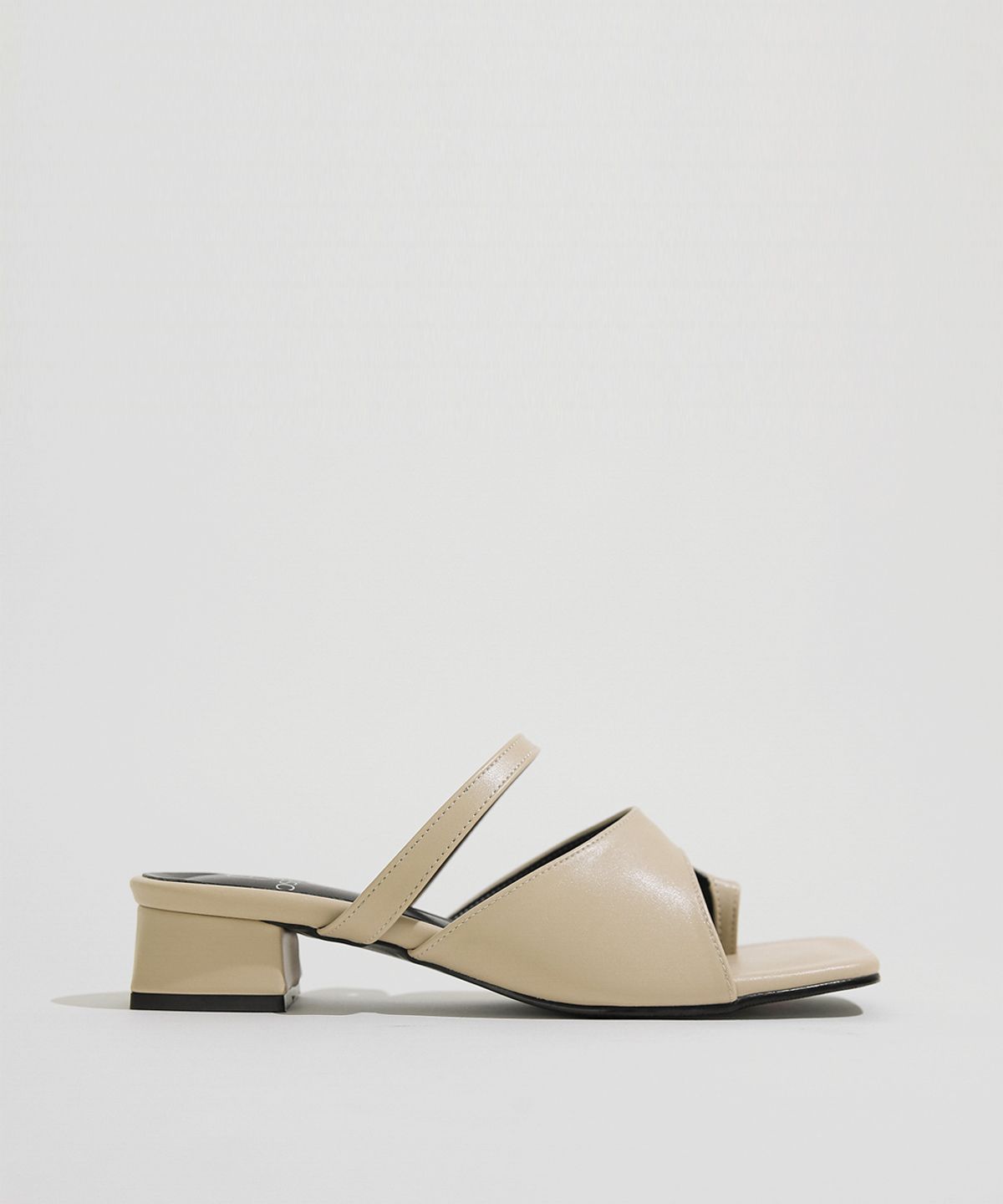 로제니크(ROSENICK) 로히르 스퀘어토 엄지 발등끈 쪼리 (3cm,5cm/4colors)
