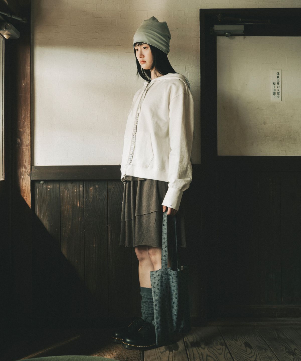 오헤시오(OHESHIO) REVERSIBLE BUTTON BEANIE, BLUE