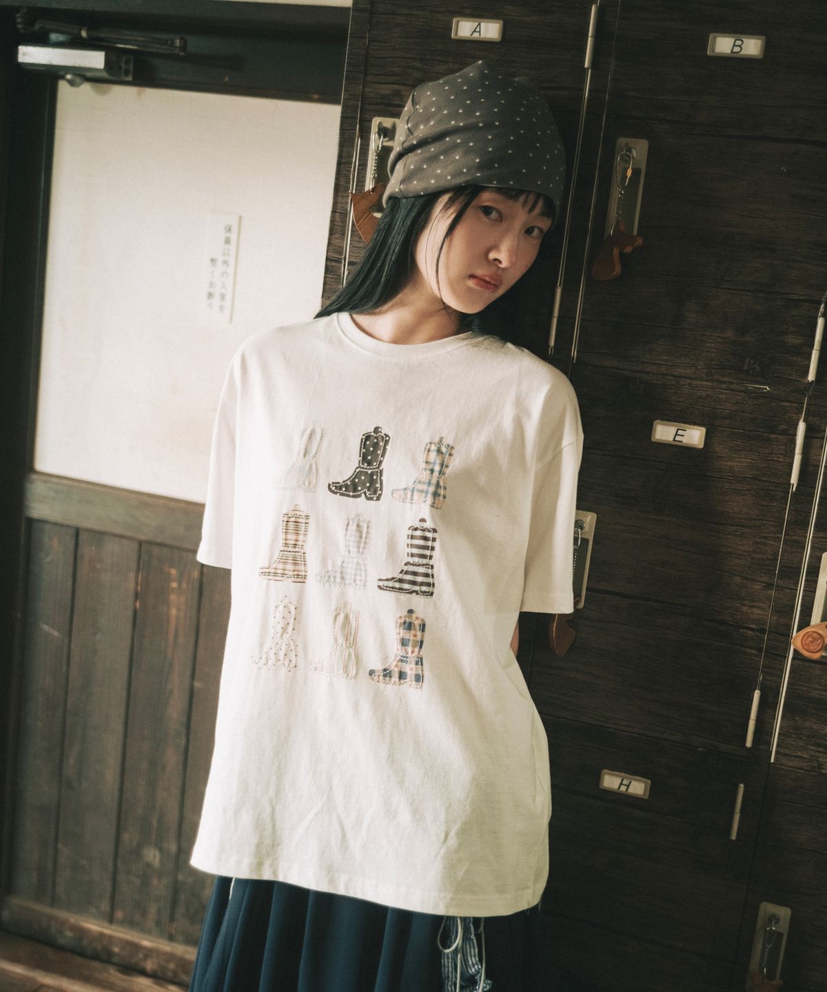 오헤시오(OHESHIO) REVERSIBLE BUTTON BEANIE, BROWN