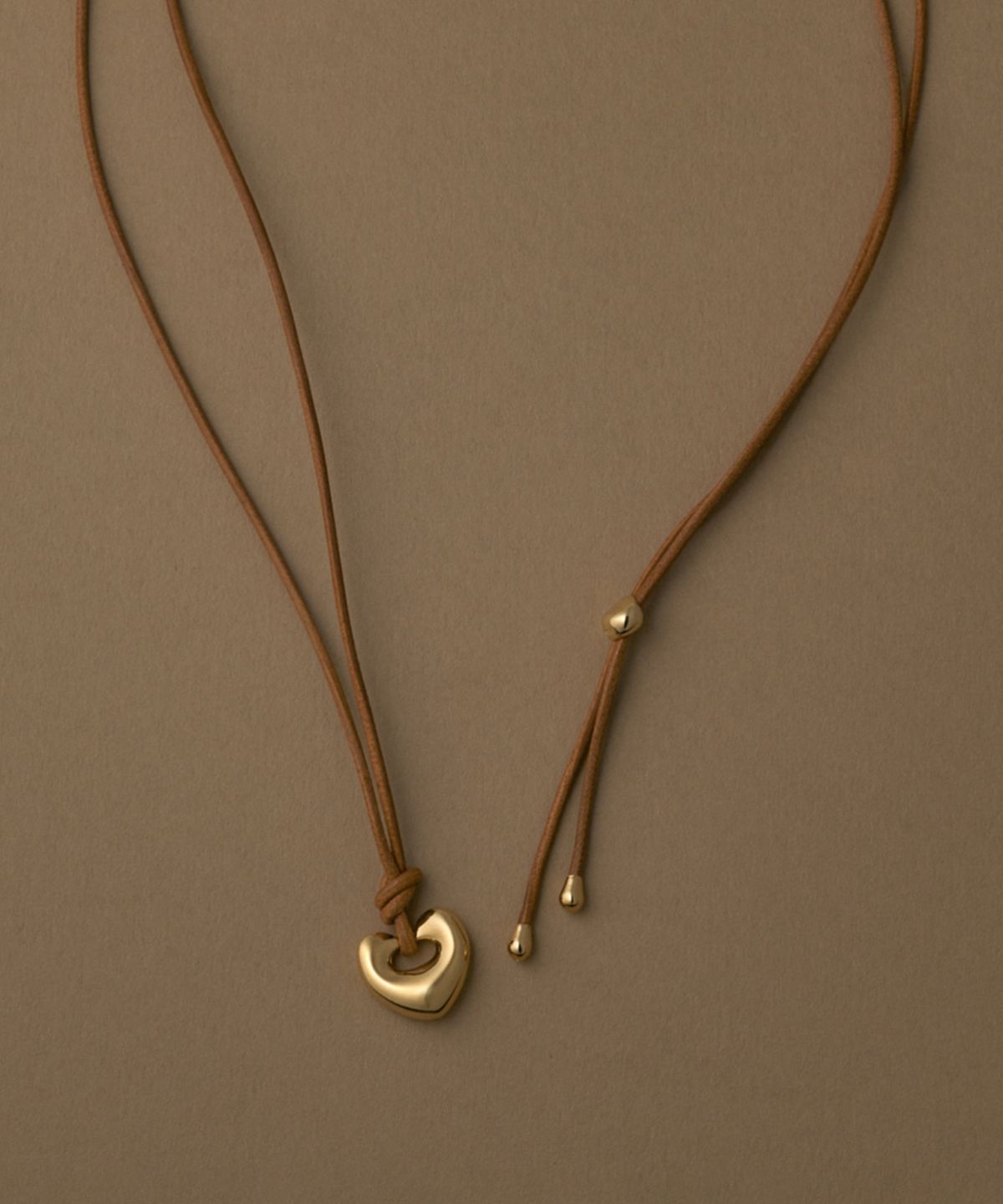 코도(KODO) Leather Strap Heart Pendant Necklace