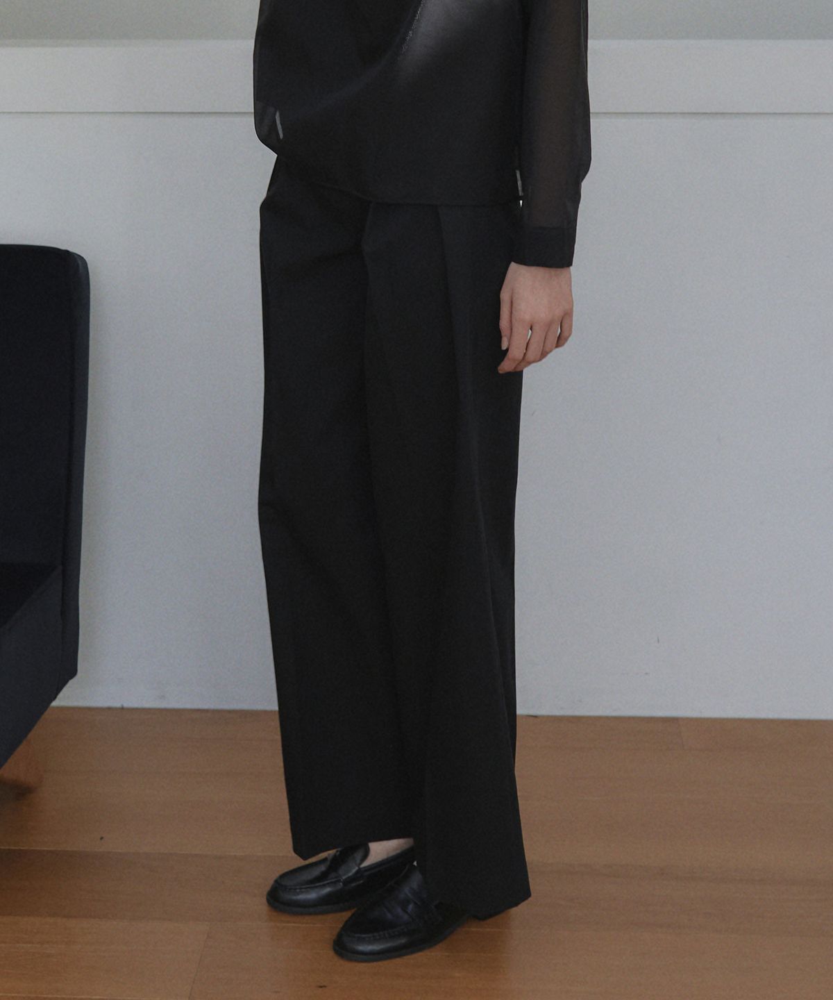 엘리오티(ELLIOTI) Vaela Light Slacks_3Color