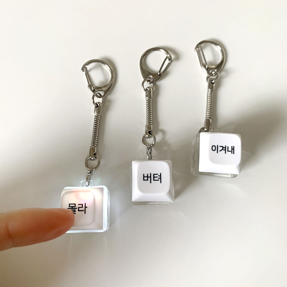 위드썸(WITHSOME) 위드썸 LED 커스텀 키캡 키링(1구)