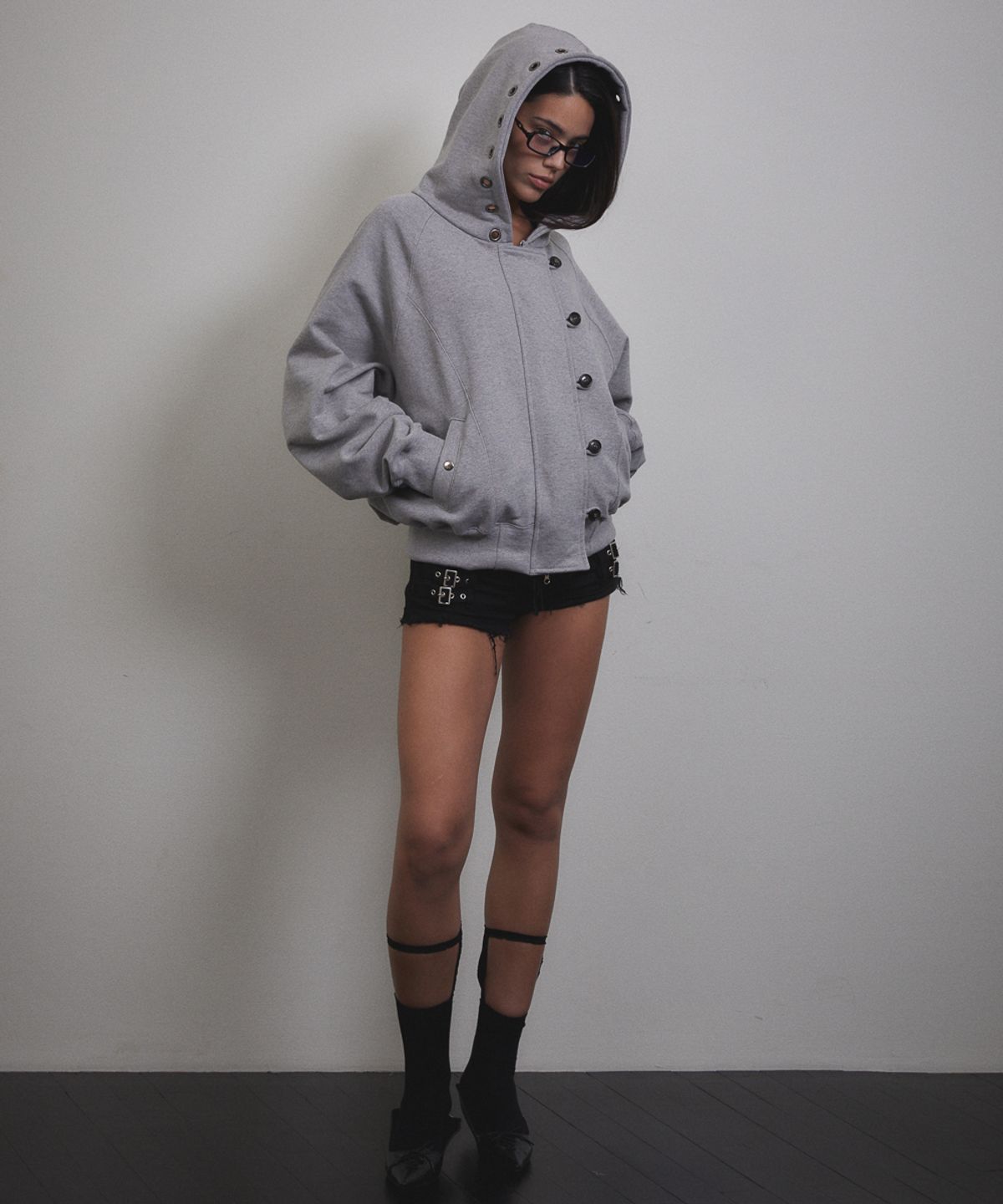 분트(VOONT) Eyelet Button Two-Way Hood Zip-Up (GRAY)